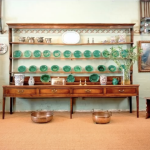 Advertising in The World Of Antiques & Art 2003.